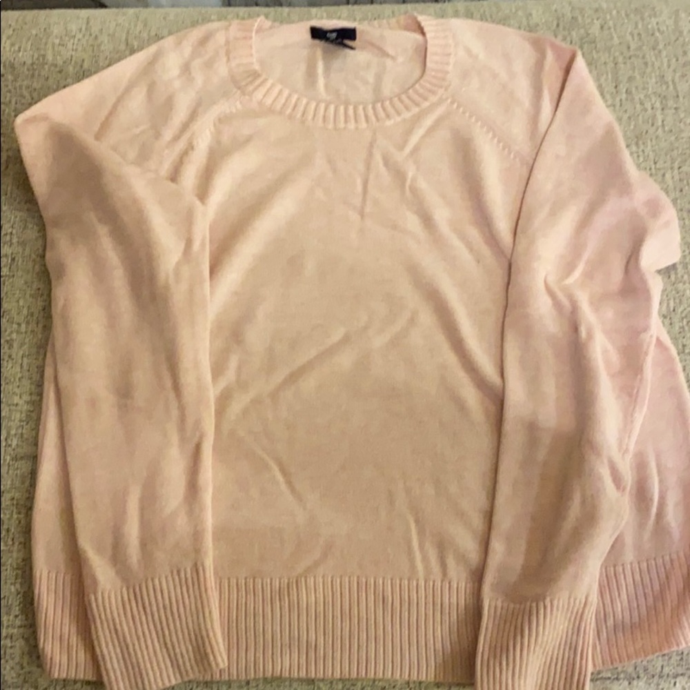 Gap sweater